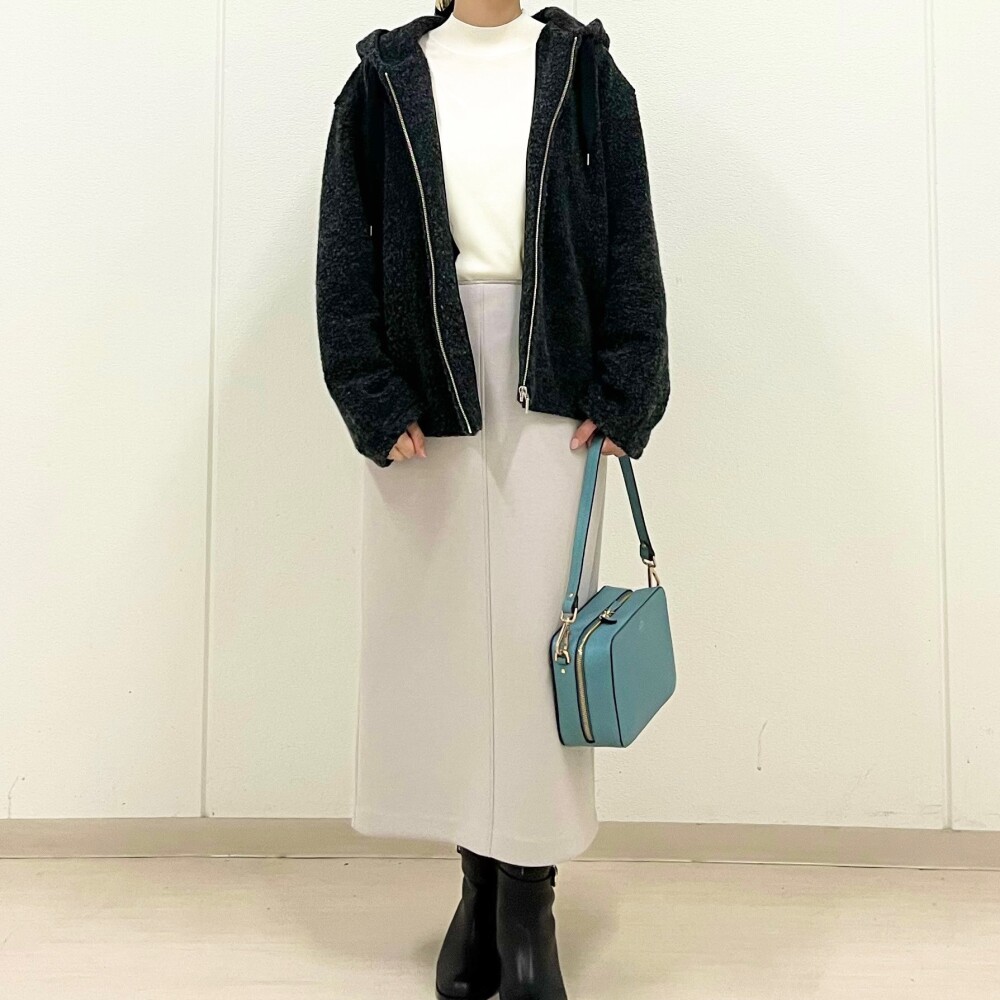 【6F J.PRESS LADIES】驚くほど軽いジップアップパーカー