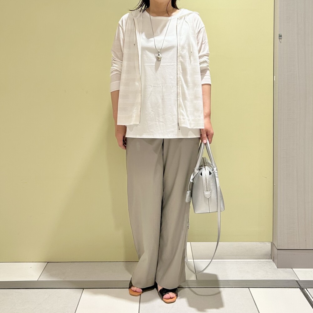 【6F J.PRESS LADIES】夏の旅行にも…シアーライトパーカー
