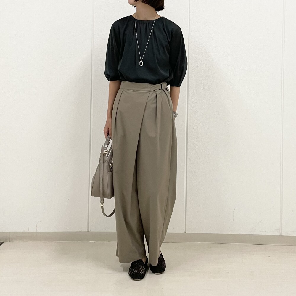 【6階Ｊ.PRESS LADIES】シックなカラーの大人コーディネート
