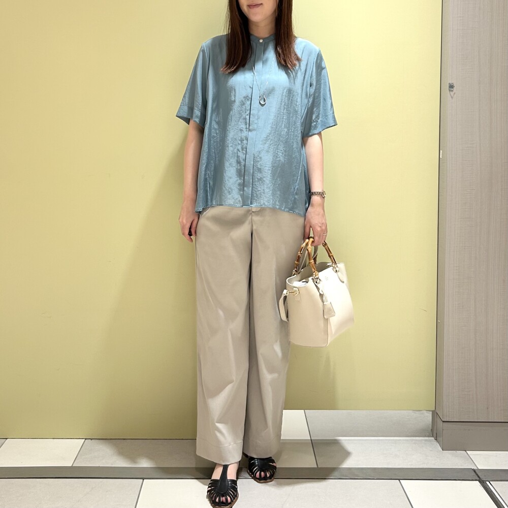 【6F J.PRESS LADIES】バックコンシャスなブラウス