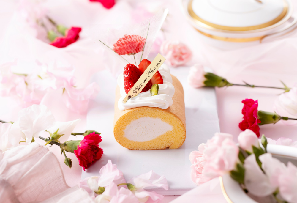 母の日限定🌹　ミニ「堂島ロール」を華やかにデコレーション✨