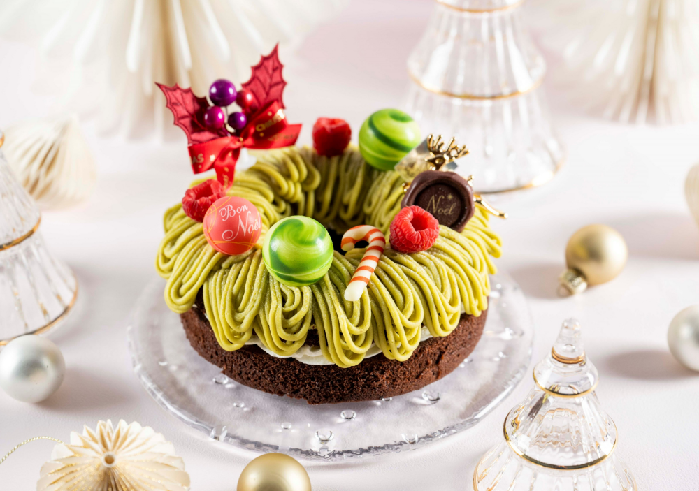 “ナッツの女王”ピスタチオが香る💓　リース型クリスマスケーキ🌟