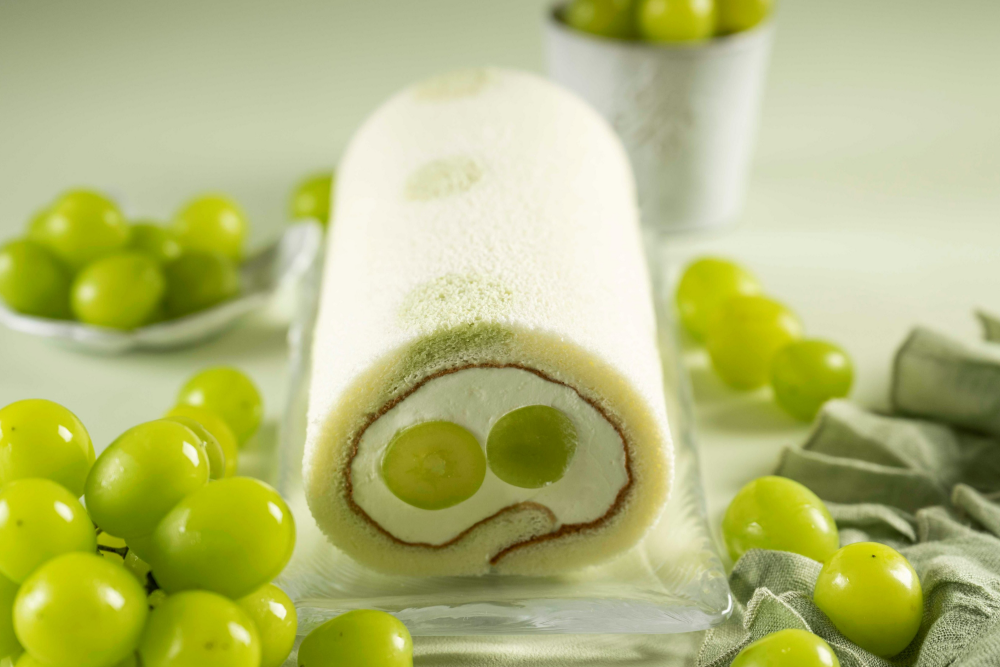 １カ月のみの限定販売！「季節の堂島ロール～シャインマスカット」が登場！
