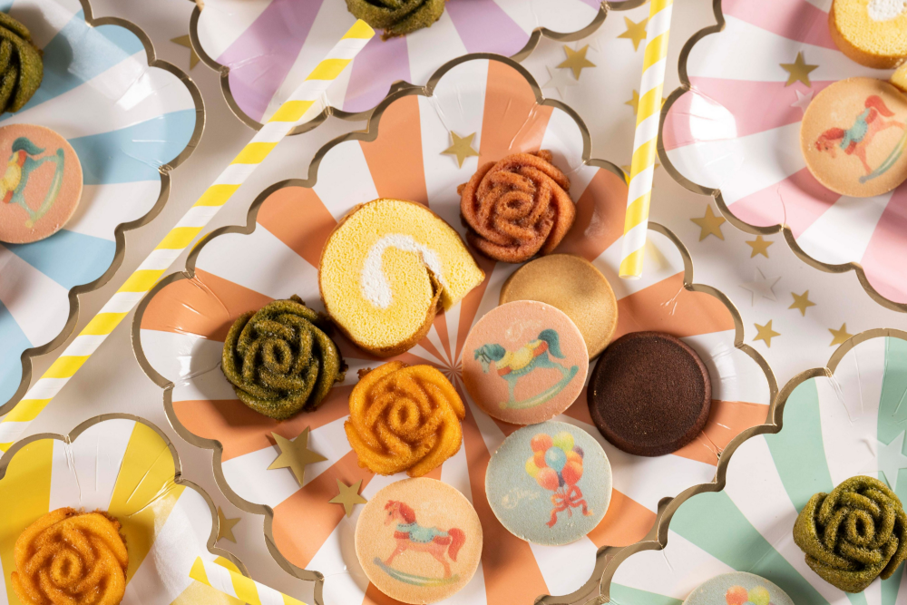 お手土産や贈り物にぴったり💓　幸せモチーフの焼菓子ボックス🍪