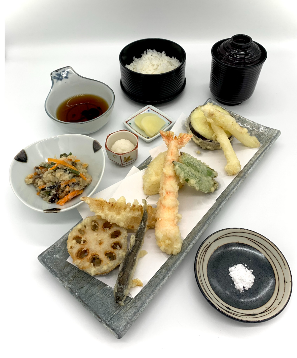 今月おすすめの天ぷら膳『小鮎とホワイトアスパラの天ぷら膳』