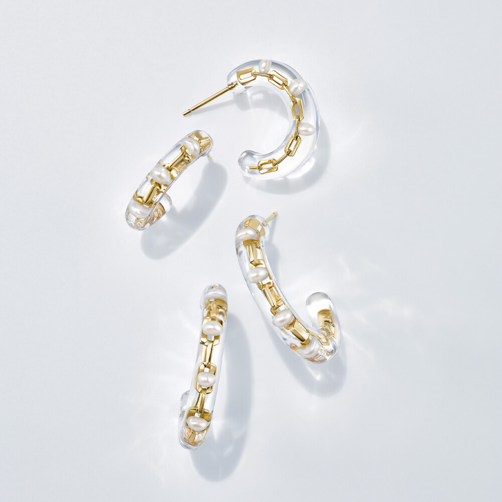 数量限定☆アクリルピアス