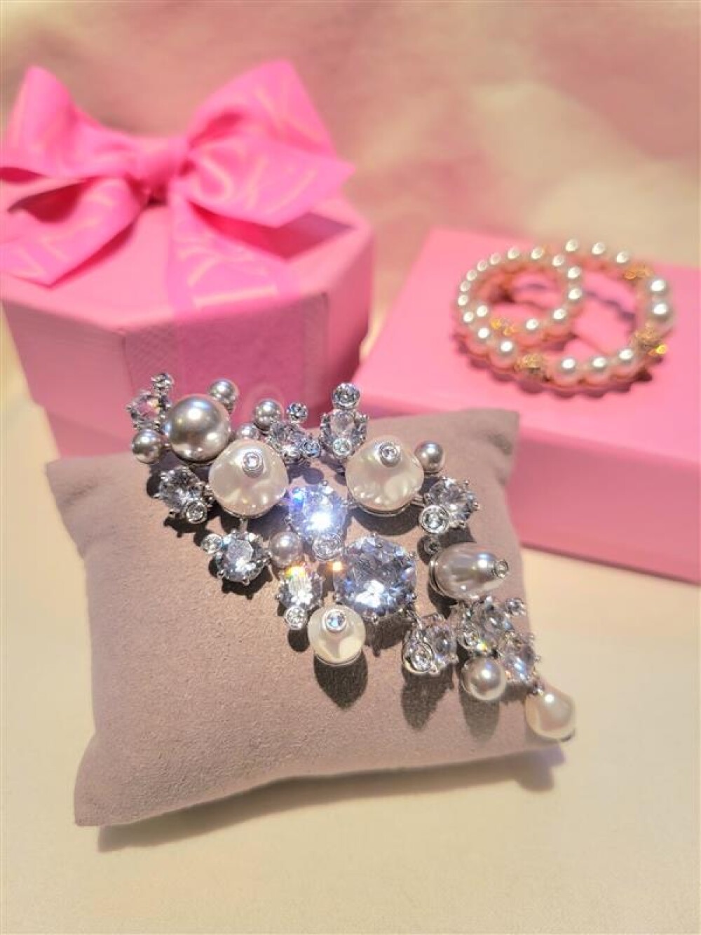 ✨冬のコーディネートにおすすめブローチ✨