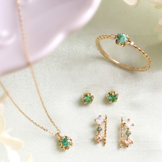 【テイクアップ】5月のお誕生石💎エメラルド💎石言葉は・・・