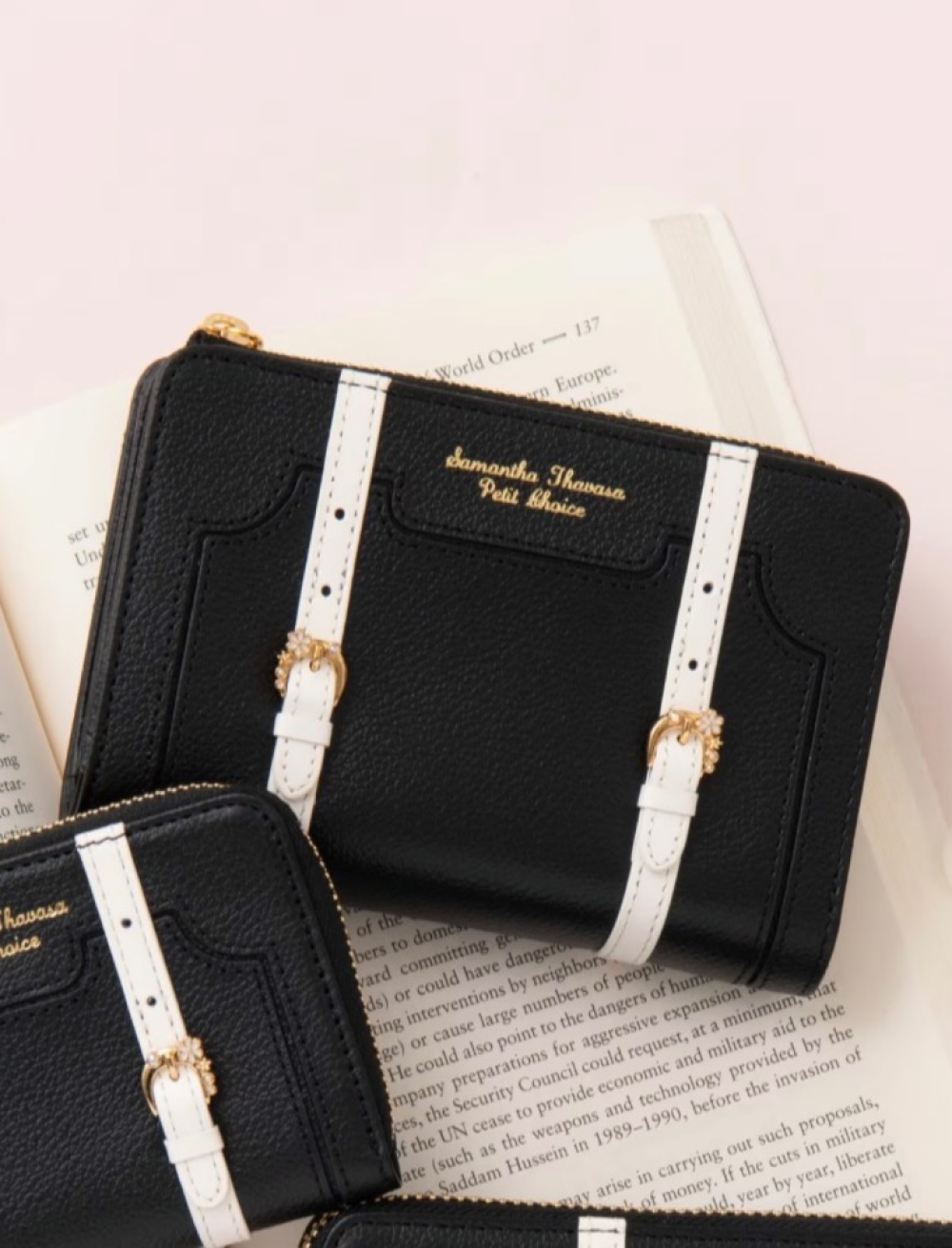 スタッフおすすめ♪【 トロッターケースモチーフ 折財布】