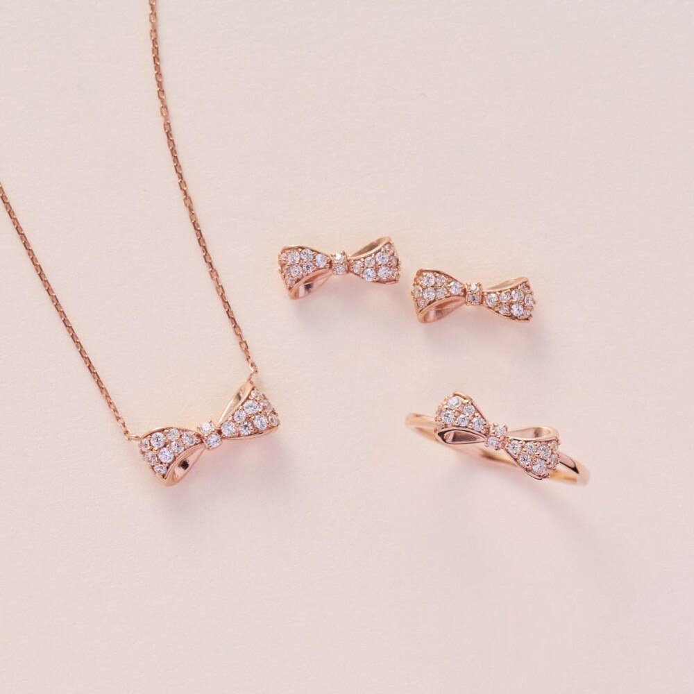 💎新作ジュエリー💎【Prismatic Ribbon 】
