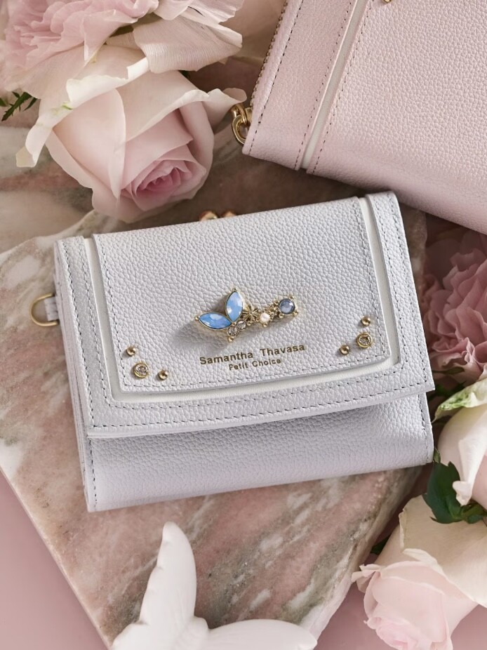 🦋新作🦋【バタフライビジュー 折財布】
