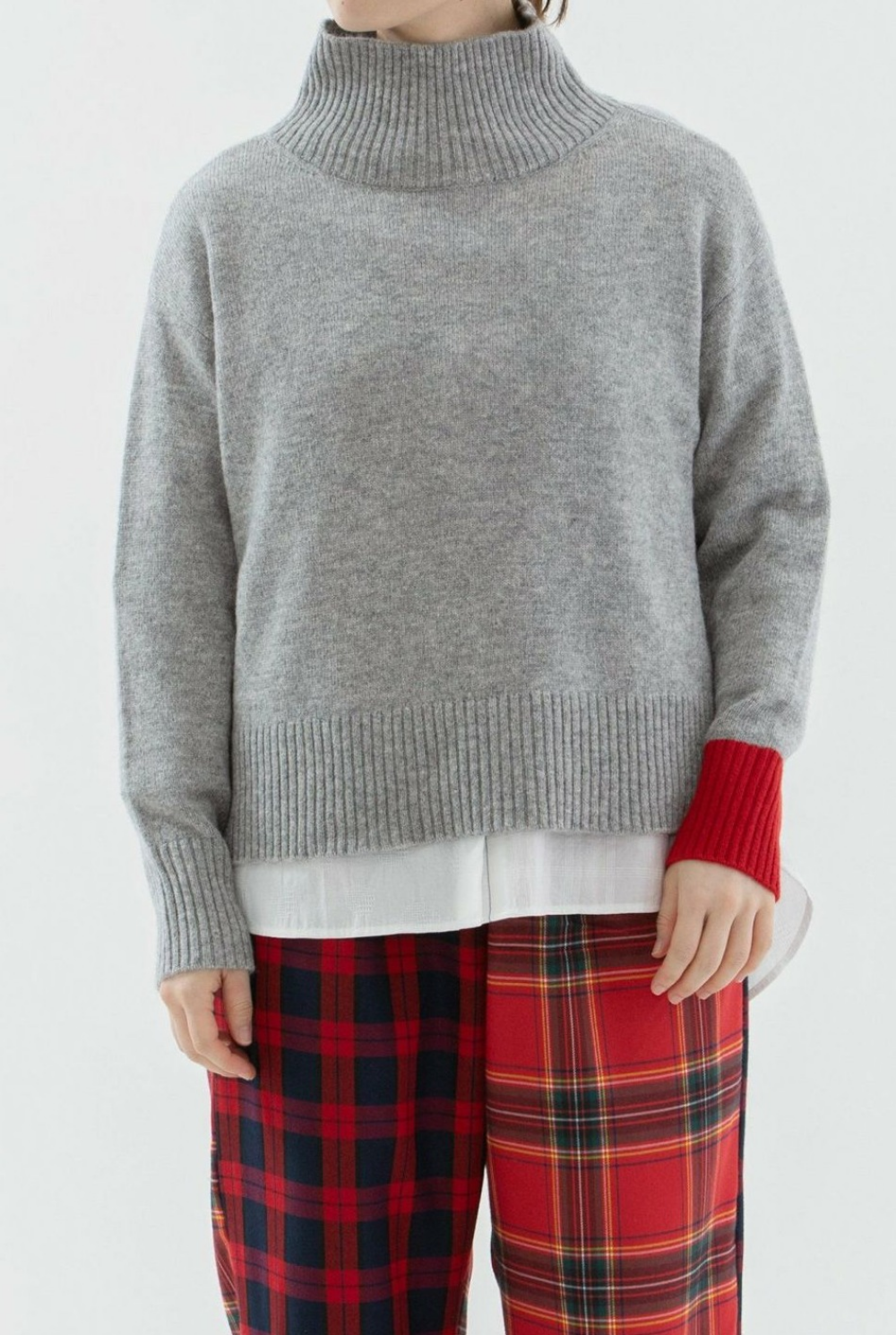 【6階ノップドゥノッド】やわらかいラムウールのハイネックセーター