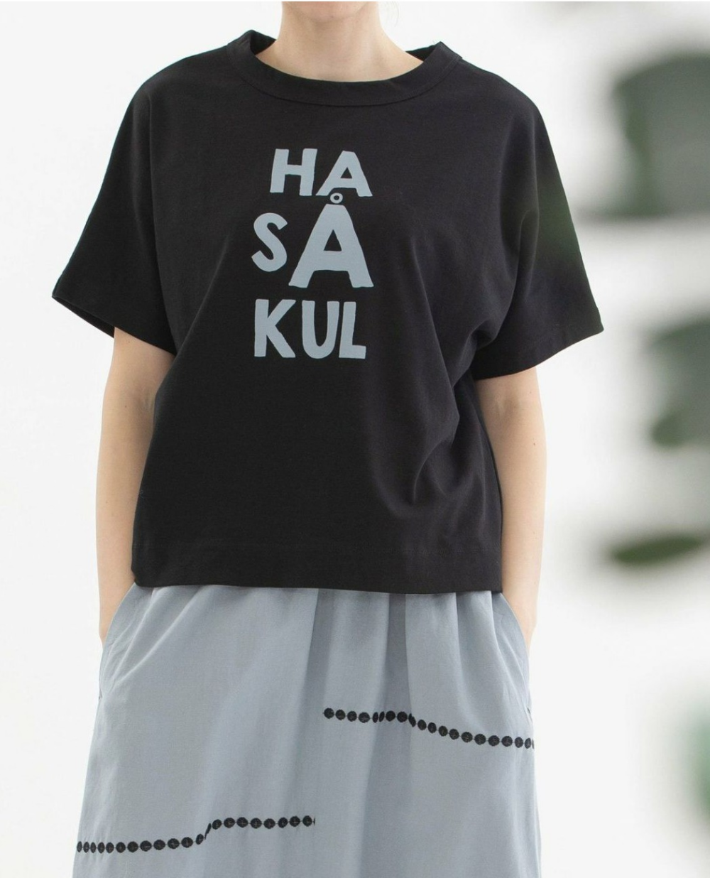 【６階ノップドゥノッド】良質なUSコットンのロゴプリントＴシャツ