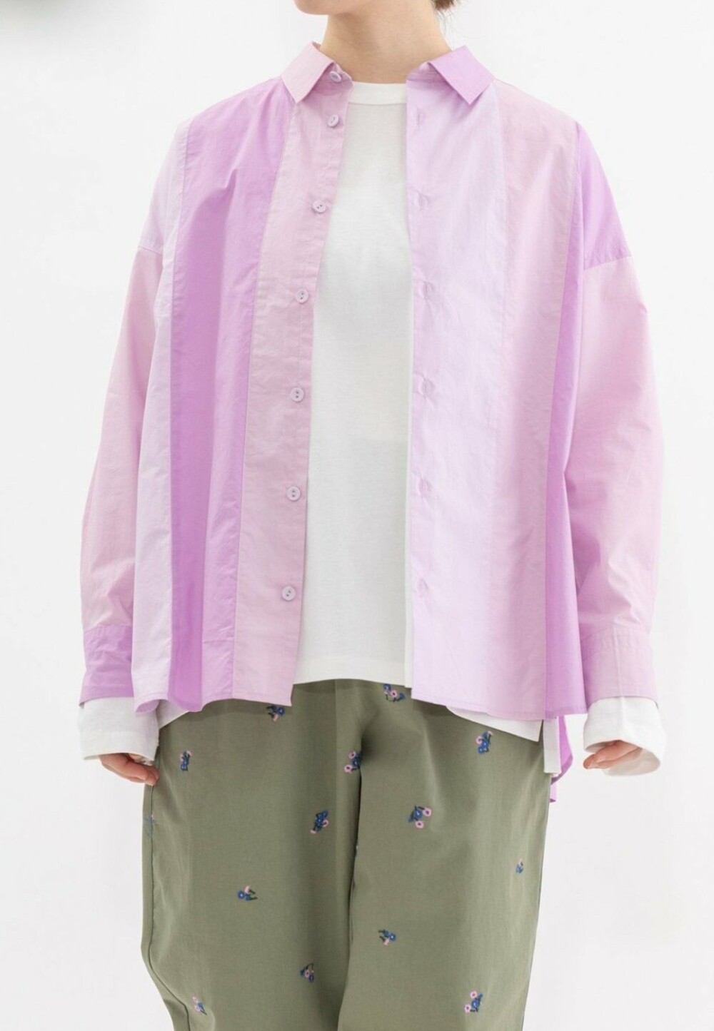 【6階ノップドゥノッド】爽やかな配色の縦切り替えシャツ