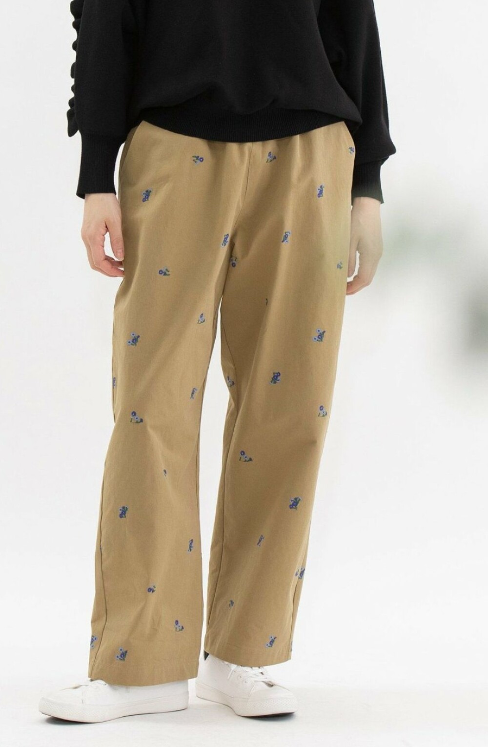 【6階ノップドゥノッド】フラワー刺繍チノパンツ