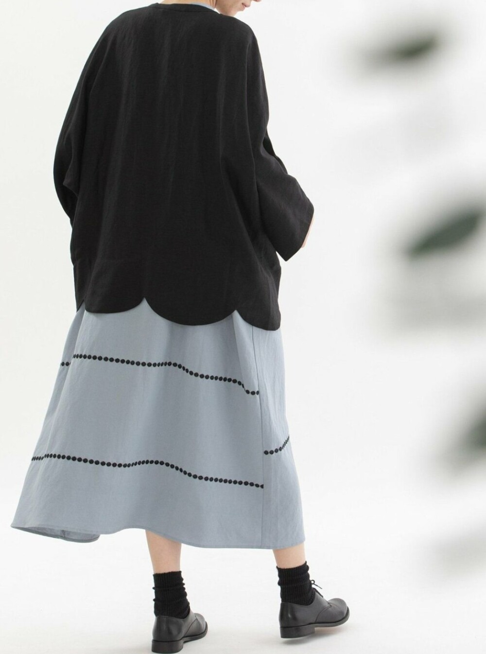 【６階ノップドゥノッド】スカラップがポイントのジャケット