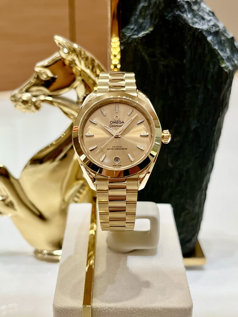 【オメガ】煌びやかさを纏う