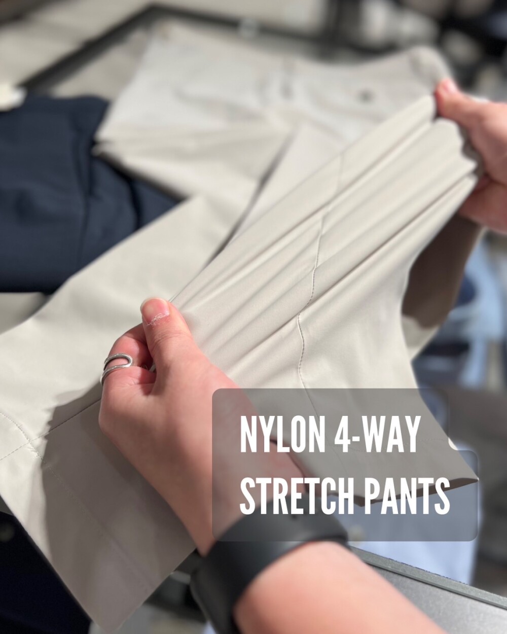 【ANGLAIS】ベーシックを格上げする4WAYストレッチパンツ