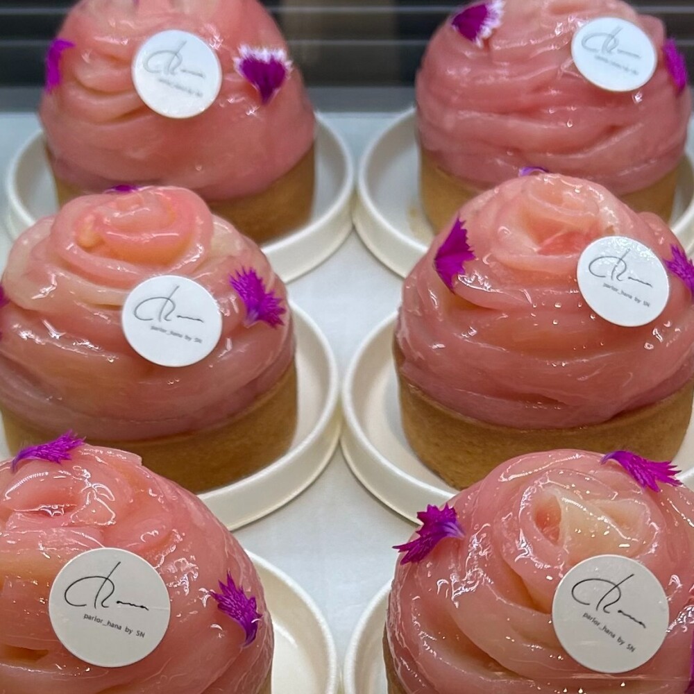 食べるのがもったいない！まるで薔薇⁉️なタルトで自分ご褒美🌹【フラワータルト ピーチ】