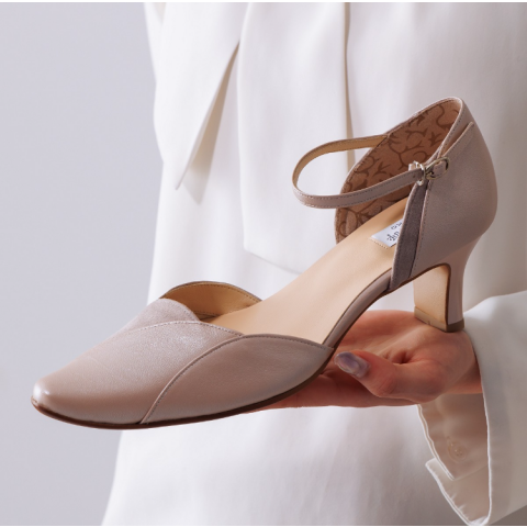 セレモニーパンプスのご紹介👠 | 婦人くつ売場 | 大丸梅田店公式 SHOP BLOG