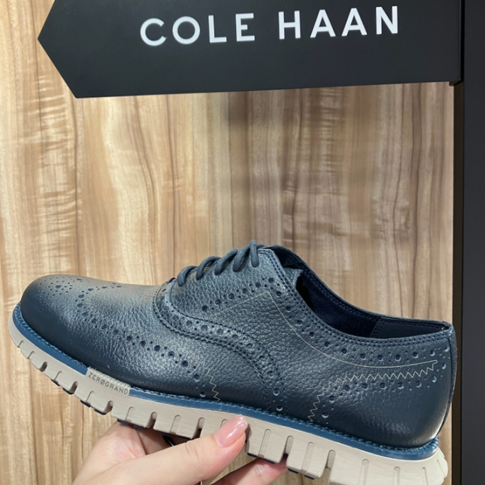 大人のスニーカーCOLE HAAN【コールハーン】