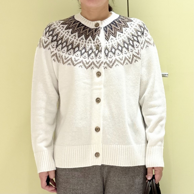 【6F J.PRESS LADIES】冬の大人カジュアル　フェアアイルニットカーデ