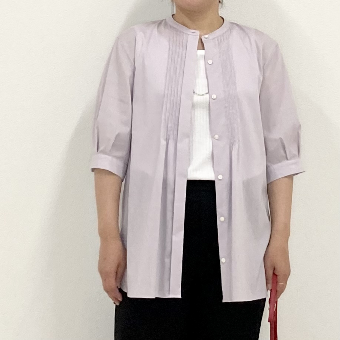 【6F J.PRESS LADIES】着回しのきくバンドカラーブラウス