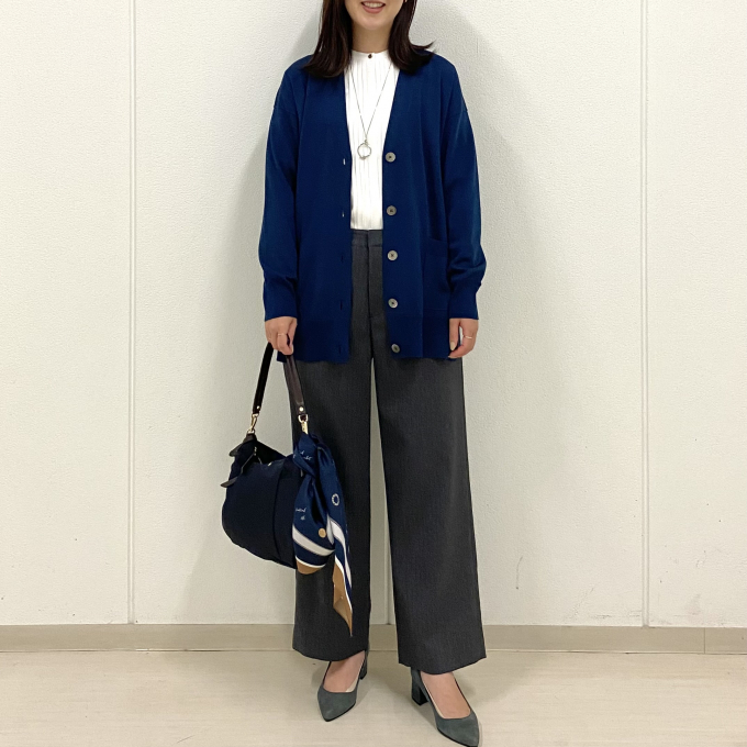 【6F J.PRESS LADIES】光沢感が綺麗なVネックカーディガン