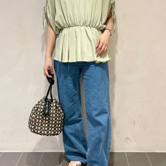カリテスケープ☆色×デニム 大人のカジュアルコーデ♪
