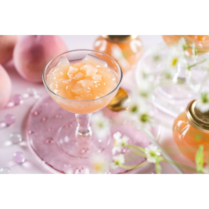 国産白桃を使用🍑　期間限定とろけるゼリー😋