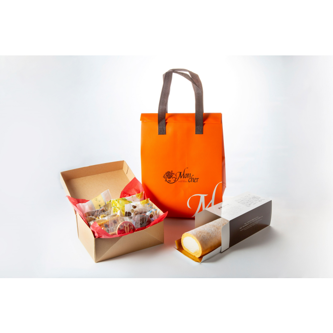 早い者勝ち❣　年末年始限定「堂島ロール」が入った福袋🎍