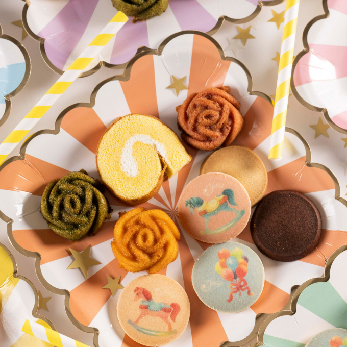 お手土産や贈り物にぴったり💓　幸せモチーフの焼菓子ボックス🍪