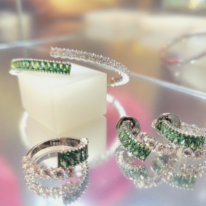 💍新作✨夏を愉しむカラージュエリー🌿
