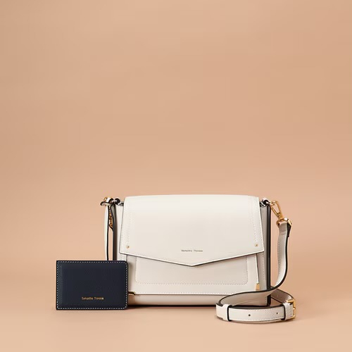 🌟人気商品🌟 ビジューチャーム付き ショルダーバッグ
