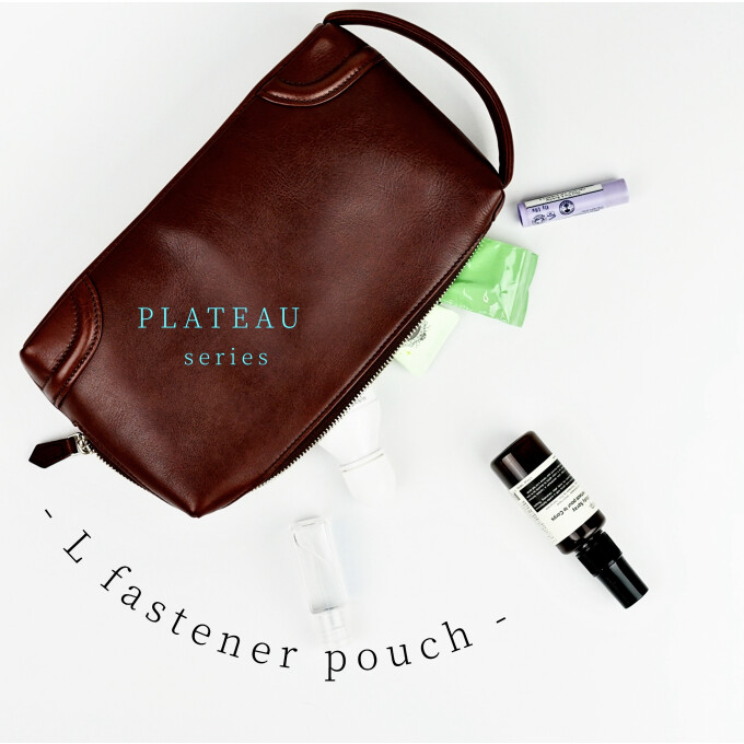 - メインでもサブでも。あると使えるクラッチバッグ -