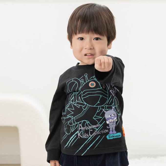 光る長袖Tシャツ🌟