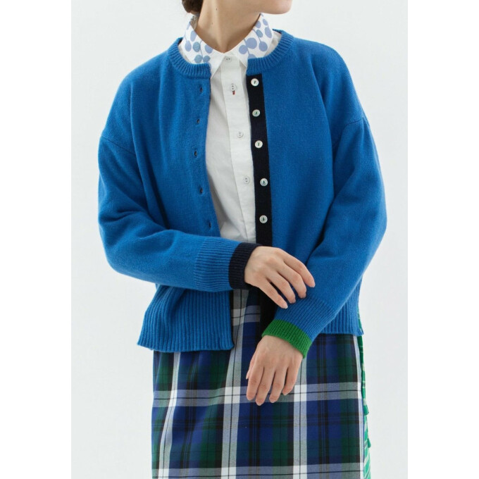 【6階ノップドゥノッド】柔らかい肌ざわりのラムウールカーディガン