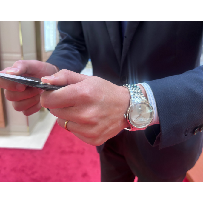 【オメガ】“名刺交換がしたくなる”おすすめビジネスウォッチ