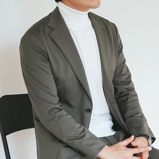 本物志向の大人に贈る、上質なエクストラファインメリノハイゲージタートルネック